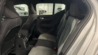 VOLVO XC40 1.5 T4 RECHARGE CORE DCT 211 5P