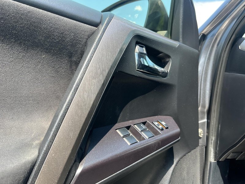 Toyota RAV4 2018, foto 20