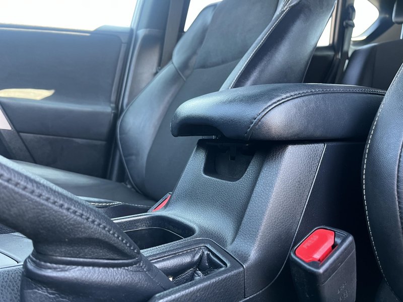 Toyota RAV4 2018, foto 26