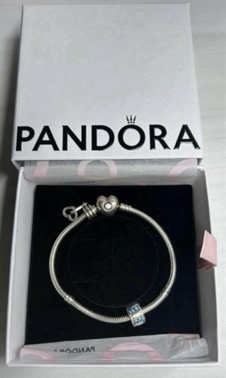 Pulsera Pandora Original con 2 Charms