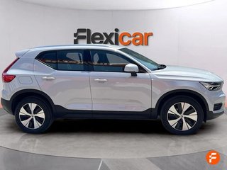 Volvo XC40 1.5 T2 Momentum Pro