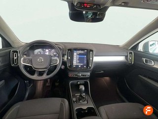 Volvo XC40 1.5 T2 Momentum Pro