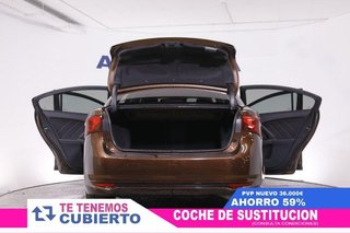 TOYOTA AVENSIS 2.0 D4D 143CV EXECUTIVE 4P # NAVY,CAMARA TRASERA 2.0 D 143CV EXECUTIVE 4P