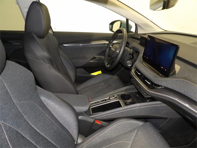 SKODA Elroq 150 kW (204 CV) 63 kWh (59 kwh neta)