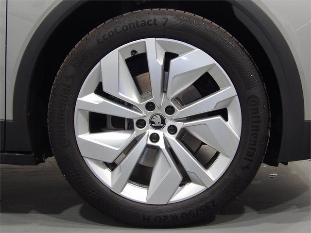 SKODA Elroq 150 kW (204 CV) 63 kWh (59 kwh neta)