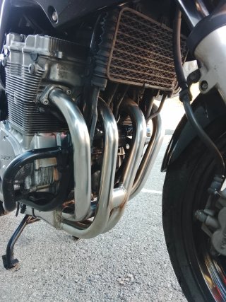 Suzuki Bandit 600 S Negra y Dorada