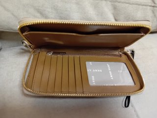 Cartera DKNY Monogram Marrón y Beige