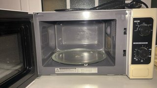 Microondas Toshiba 20L 700W Manual Blanco