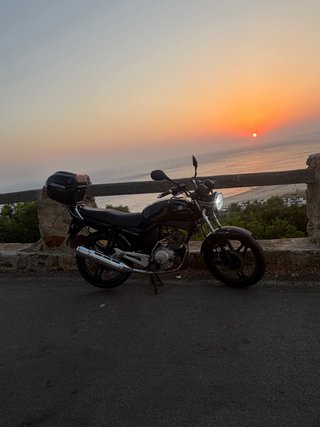 Yamaha YBR Negra