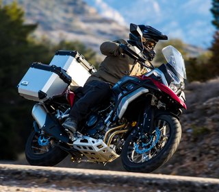 Macbor XR5-500 Trail Moto (2000 km) + kit Acces.