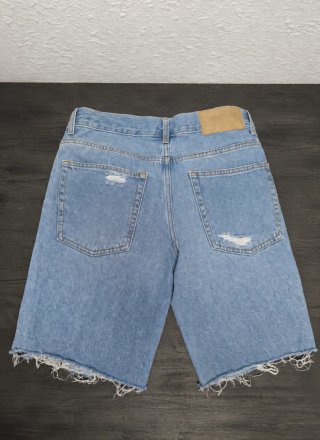 Bershka Pantalón Corto Denim Roto