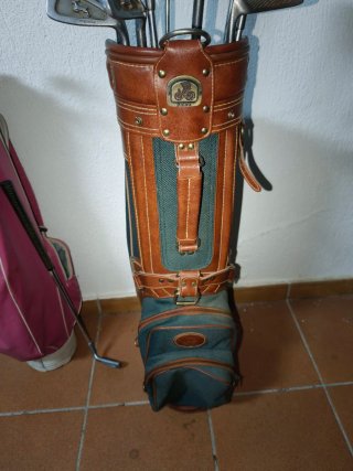 Lote Golf: 20 Palos y 2 Bolsas