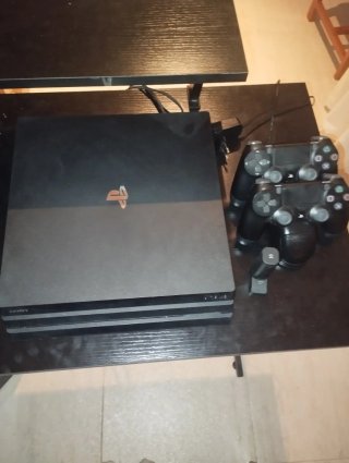 Console PS4 Pro Nera