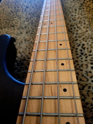 Bajo FGN Mighty Jazz Dark Evolution