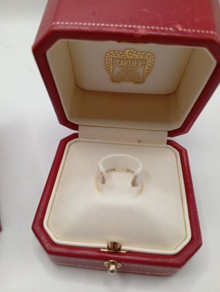 Scatola porta anelli Cartier rossa