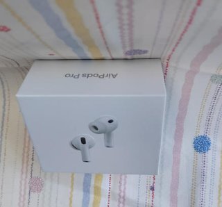Auricolari AirPods 3 con cancellazione del rumore