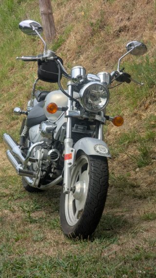 Hyosung Cruiser Plata
