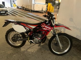 Beta RRT Enduro/Motocross Roja y Blanca