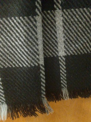 Bufanda pañuelo XXL gris y blanco
