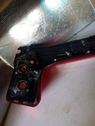 PILOTO TRASERO DERECHO Nissan Juke (F15E)(06.2010->)