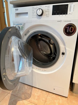 Lavadora Beko 9kg carga frontal.