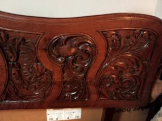 Banco de madera tallada antiguo