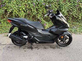 Honda PCX 125cc Negra