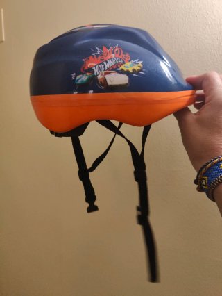 Casco Bicicleta Infantil Hot Wheels l