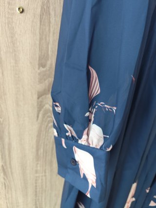 Vestido longo azul com flores