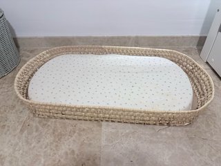 Cambiador mimbre con colchoneta