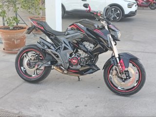 Zontes 310R Negra y Roja - Full Equipada