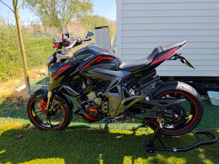 Zontes 310R Negra y Roja - Full Equipada