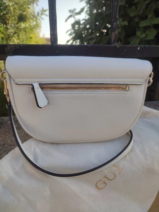 Borsa Guess bianca dettagli oro