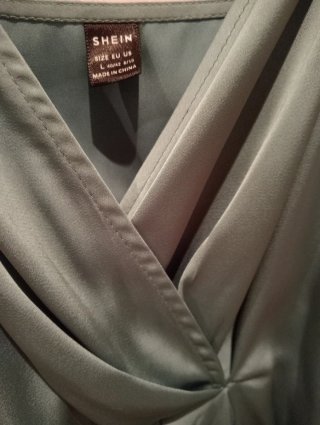Vestido SHEIN satén verde talla L