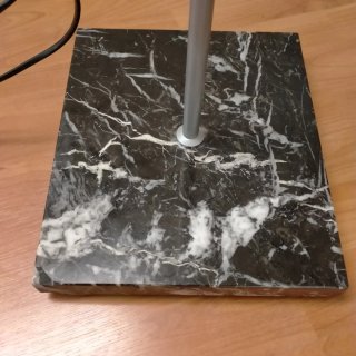 Lámpara de pie moderna