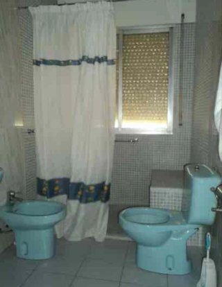 Vivienda y local comercial