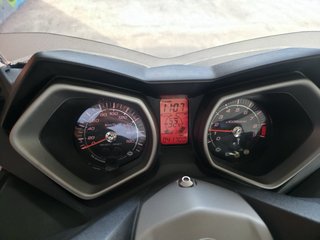 Yamaha XMAX 400 Gris