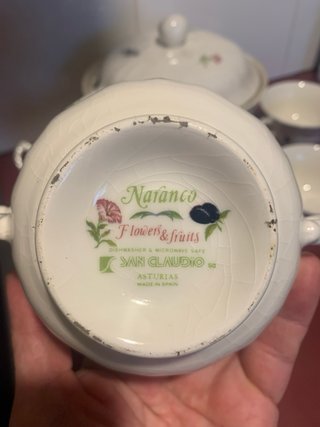 Sopera y 4 tazas consomé antiguas