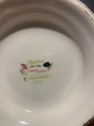 Sopera y 4 tazas consomé antiguas