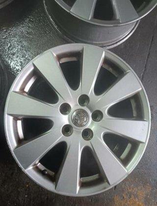 Toyota 135799 llanta avensis (t27)
