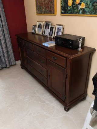 Mueble de madera rústico