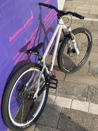 Subsin de DIRT de 26" (Stunt)