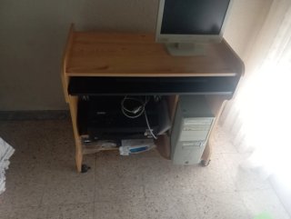 Mesa auxiliar para ordenador