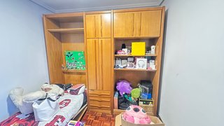 Mueble de habitación con cama