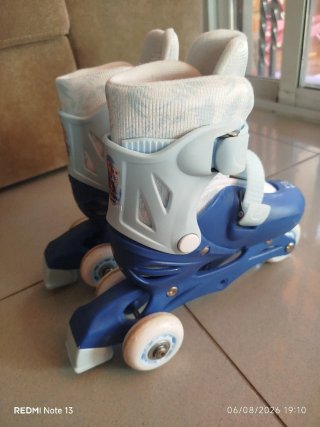 Casco Frozen Patines. Se venden juntos