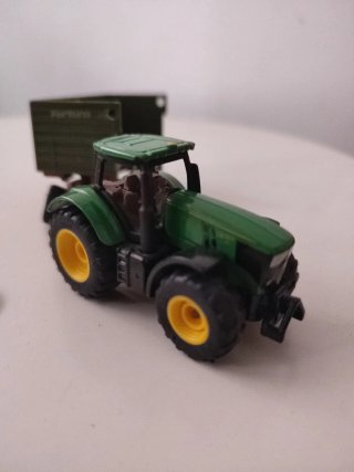 Siku tractor con remolque