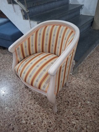 Butaca tapizada estilo clásico
