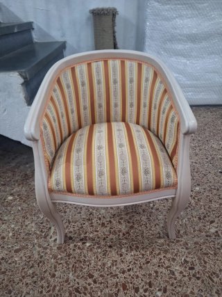 Butaca tapizada estilo clásico