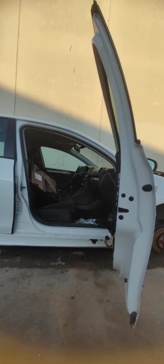 Puerta Delantera Derecha VW Golf VI