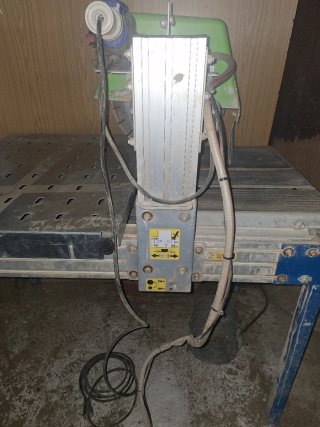 Mesa cortadora de materiales de construcción